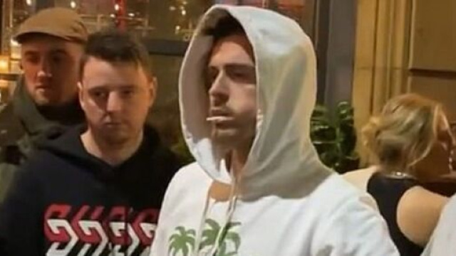 Jack Grealish recal&eacute; d'un bar car il &eacute;tait trop ivre (capture YouTube)