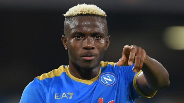 Calciomercato, Osimhen e Chalanoglu potrebbero andare al Manchester United.