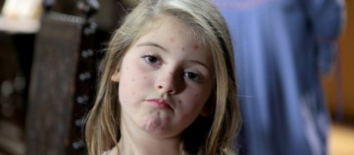 Dulce Maria em 'Carinha de Anjo'. (Reprodu&ccedil;&atilde;o/SBT)