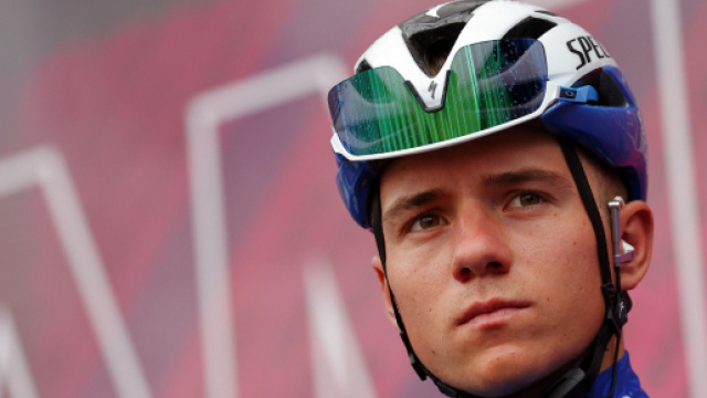 Ciclismo, patente ritirata a Remco Evenepoel: guidava l'auto a 125km/h.