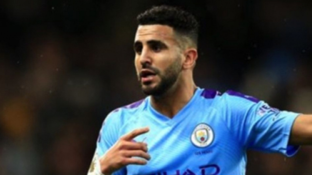 Riyad Mahrez, centrocampista algerino.