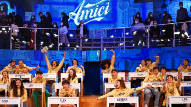 Amici 21, anticipazioni puntata 13 marzo: ragazzi verso il serale, presentate le 3 squadre.