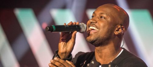 Thiaguinho &eacute; homenageado (Divulga&ccedil;&atilde;o)