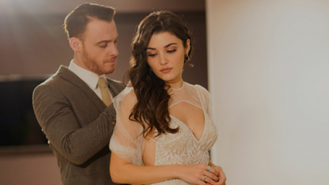 Kerem Bursin, anche lui smette di seguire su Instagram Hande Ercel.