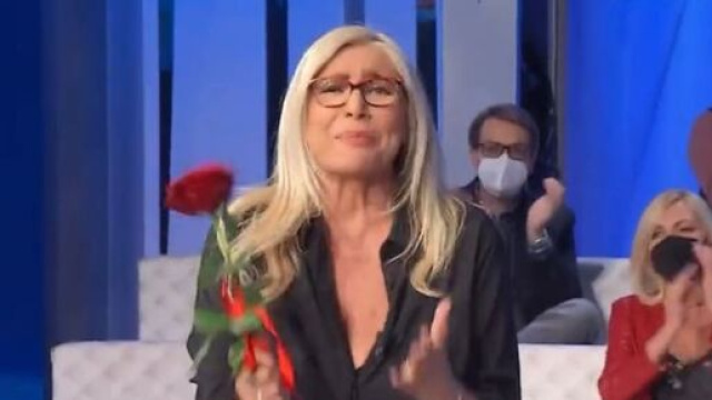 Domenica In, nuova gaffe di Mara Venier.