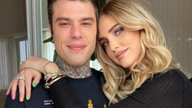 Chiara Ferragni, il marito Fedez &egrave; ricoverato: 'Sar&agrave; presto a casa'.