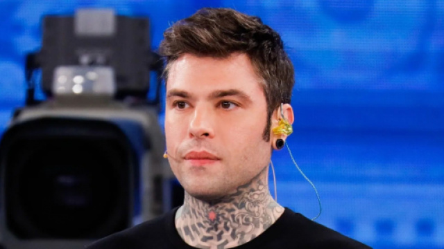 Fedez sarebbe stato operato al San Raffaele di Milano.