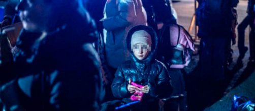 Los ni&ntilde;os, y especialmente las ni&ntilde;as, que viajan solos son los m&aacute;s vulnerables, alerta Unicef (Twitter/@Unicef.Es)