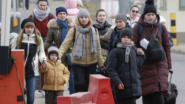 SONDAGE. 79 % des Fran&ccedil;ais favorables &agrave; l'accueil de r&eacute;fugi&eacute;s ... - lejdd.fr