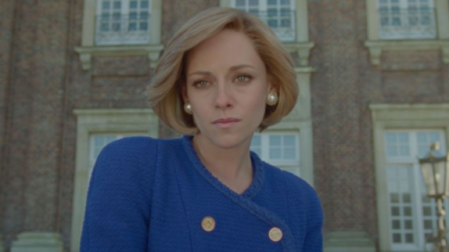 Kristen Stewart nei panni di Lady Diana, nel film Spencer.