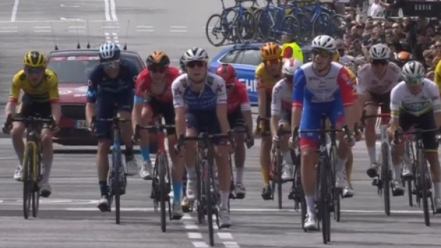 La vittoria di Andrea Bagioli nell'ultima tappa della Volta Catalunya.