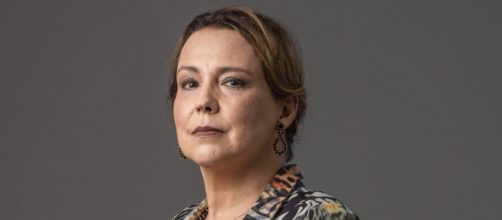 Ana Beatriz Nogueira far&aacute; opera&ccedil;&atilde;o ap&oacute;s descobrir c&acirc;ncer no pulm&atilde;o (Reprodu&ccedil;&atilde;o/TV Globo)