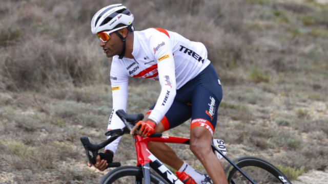 Ciclismo, grave incidente per Ghebreigzabhier: 'Mesi prima di riprendere a correre'.