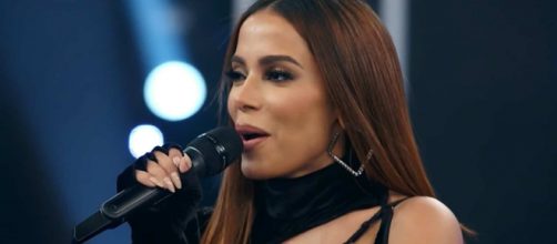 Anitta celebra anivers&aacute;rio (Reprodu&ccedil;&atilde;o/TV Globo)