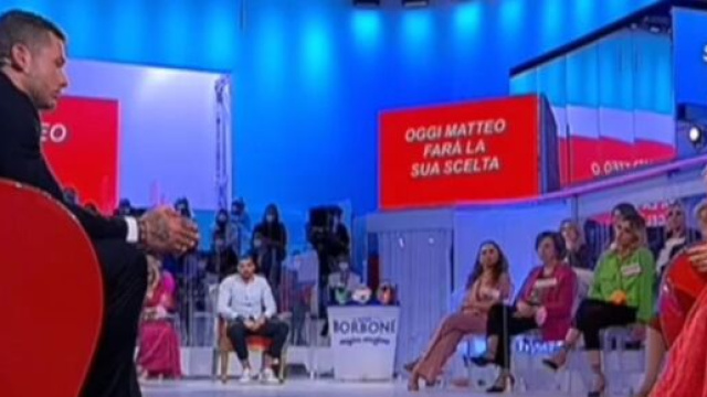 Uomini e donne, Federica sbotta dopo la scelta di Matteo Ranieri.