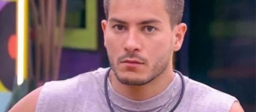 Arthur Aguiar est&aacute; no BBB. (Reprodu&ccedil;&atilde;o/TV Globo)
