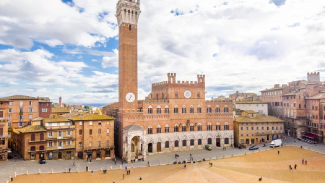 Un posto al sole si trasferir&agrave; a Siena per qualche giorno.