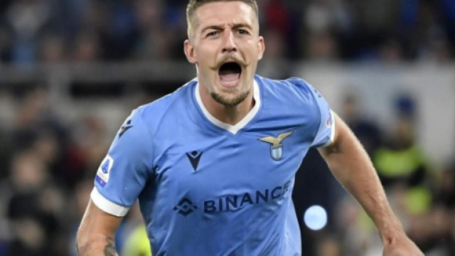 Sergej Milinkovic Savic, centrocampista.
