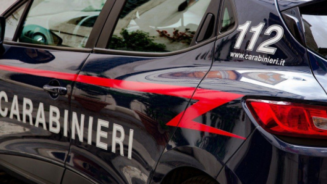 Una volante dei carabinieri &copy; Pixabay