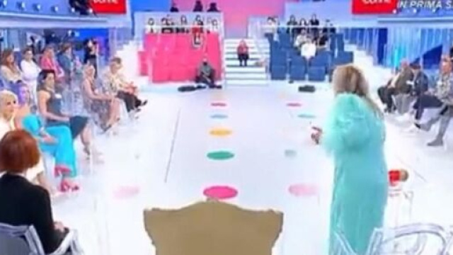 Uomini e donne, Tina attacca Gemma