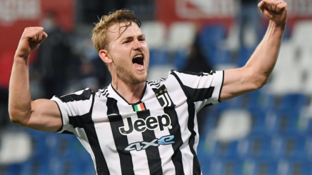 Calciomercato Juve, possibile interesse del Barcellona per de Ligt.