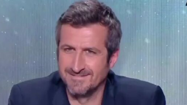 'Ils sont plusieurs dans sa t&ecirc;te'. Joahn Micoud se paye Didier Roustan (capture YouTube)