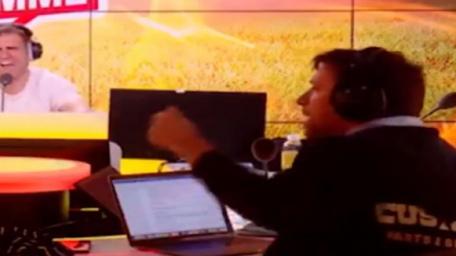 Julien Cazarre sur le plateau de Rothen s'enflamme. Source : Capture Twitter