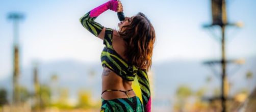 Anitta manda Bolsonaro procurar o que fazer (Foto: Arquivo Blastingnews)