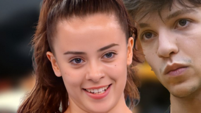 Amici 21, Carola si dichiara a Luigi prima di uscire: 'Mi sono innamorata, sei bello'.