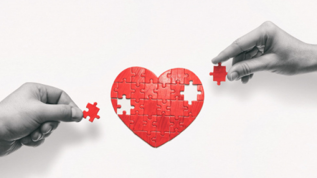 Oroscopo e classifica di maggio per l&rsquo;amore: Ariete e Toro tra i favoriti.