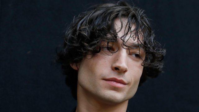 Ezra Miller di Animali Fantastici &egrave; stato arrestato alle Hawaii - cosmopolitan.com