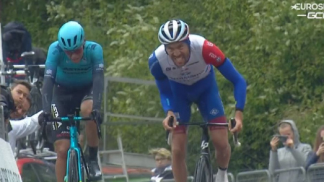 La vittoria di Thibaut Pinot nella tappa di Lienz del Tour of the Alps.