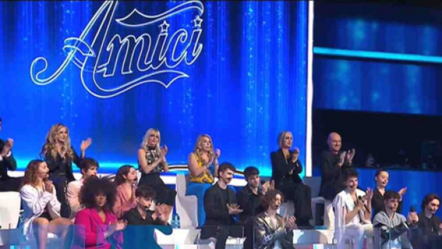 Amici 21, ipotesi allungamento: due serali in pi&ugrave; e finalissima spostata al 28 maggio.