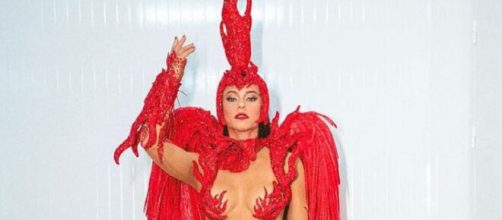 Paolla Oliveira brilhou como Rainha de Bateria (Reprodu&ccedil;&atilde;o/Instagram/@paollaoliveirareal)