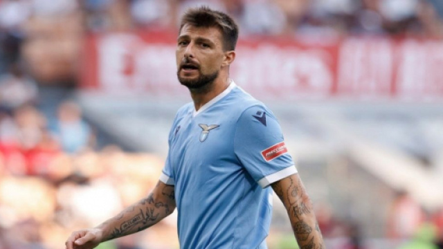 Francesco Acerbi potrebbe trasferirsi alla Juve.