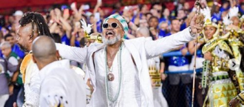 Carlinhos Brown curtiu carnaval no Rio (Reprodu&ccedil;&atilde;o/Instagram/@carlinhosbrown)