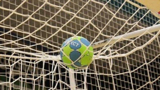 Nella Serie A di pallamano si recupera il match tra Brixen e Raimond Sassari.