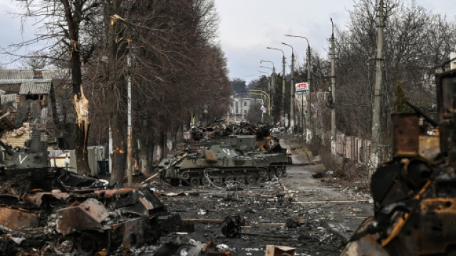 Ukraine: au moins vingt cadavres dans une rue de Boutcha, ville ... - bfmtv.com