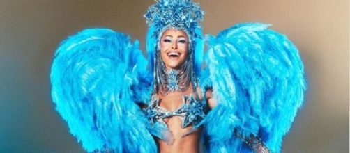 Sabrina Sato desfila no Carnaval (Reprodu&ccedil;&atilde;o/Instagram/@sabrinasato)