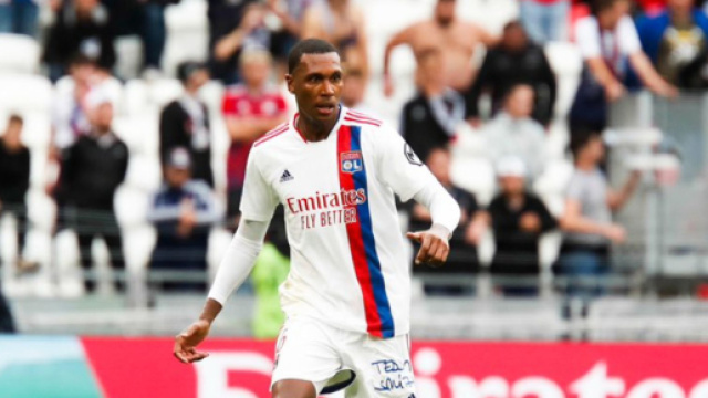 Marcelo vir&eacute; de l'OL notammen pour avoir d&eacute;passer les bornes dans le vestiaire. (cr&eacute;dit Twitter)