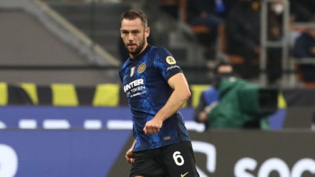 Inter, su De Vrij ci sarebbe il Psg.