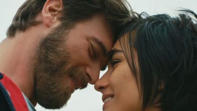 Brave & Beautiful, trame Turchia: Cesur apprende che l'ex moglie &egrave; ancora incinta.