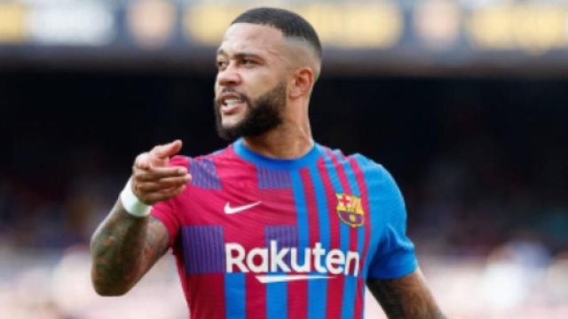 In foto Memphis Depay, giocatore del Barcellona.