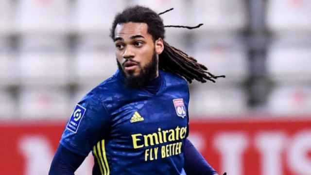 La Juventus avrebbe messo gli occhi addosso a Denayer del Lione