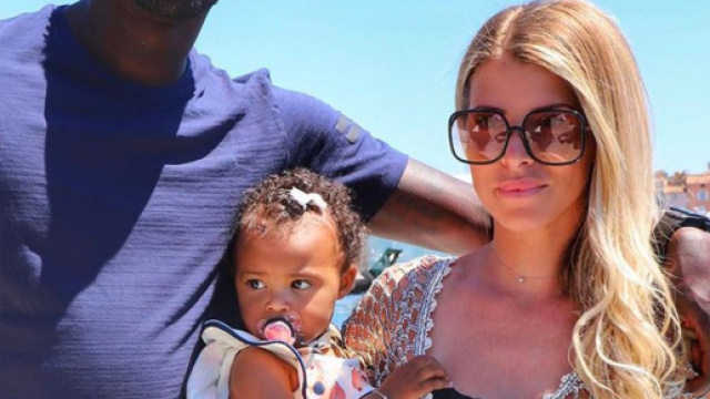 PHOTOS. Emilie Fiorelli d&eacute;voile le visage de sa fille Loun ... - telestar.fr