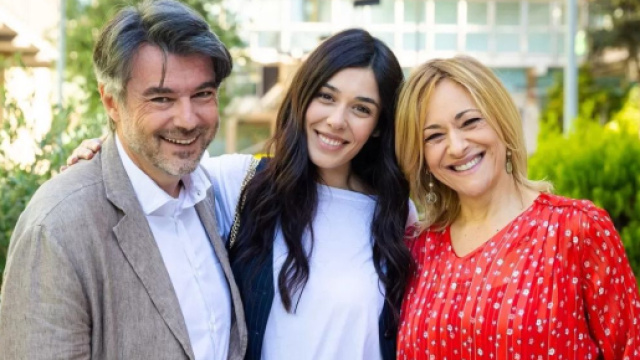 Un posto al sole, Michele (Alberto Rossi), Rossella (Giorgia Gianetiempo) e Silvia (Luisa Amatucci).