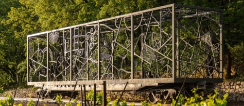 Bob Dylan's "Rail Car", installed at Ch&acirc;teau La Coste in Provence (Image source: St&eacute;phane Aboudaram/Bob Dylan)