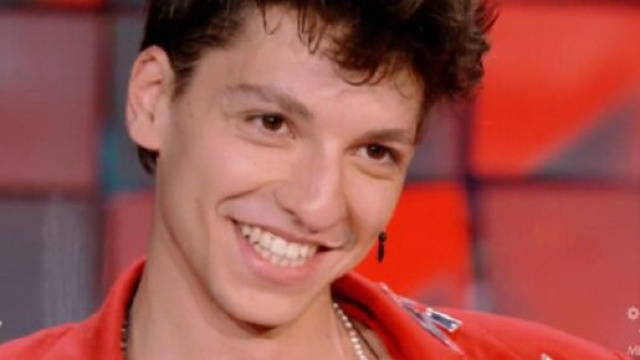 Verissimo, Luigi manda un messaggio ai Caroligi: 'Un rapporto continuer&agrave; ad esserci'.