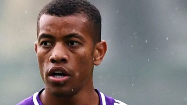 In foto Igor, difensore brasiliano della Fiorentina.