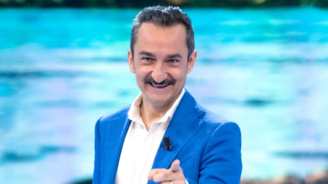 Nicola Savino: dopo L'isola potrebbe lasciare Mediaset.